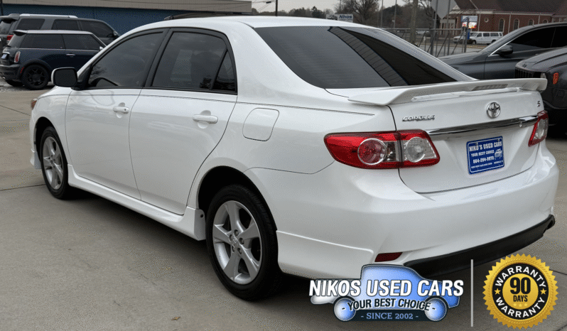Toyota Corolla, Super White, 2011 full