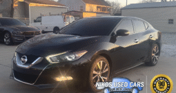 Nissan Máxima SL, Bordeaux Black, 2017